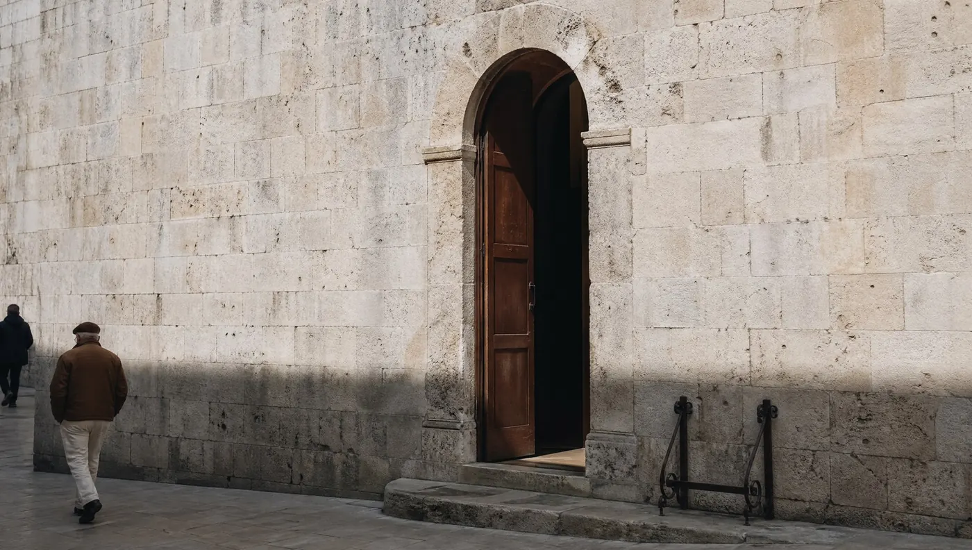 The door is the thing to get right: Friday and Saturday do not use the same one.