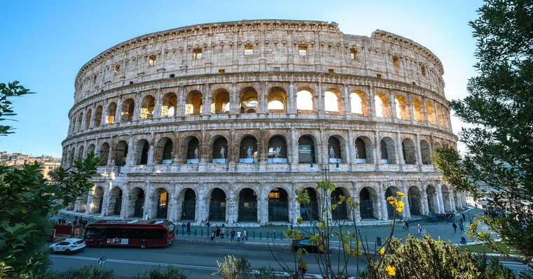 Roma: Tour Premium dell'Arena del Colosseo con Opzione Sotterranei